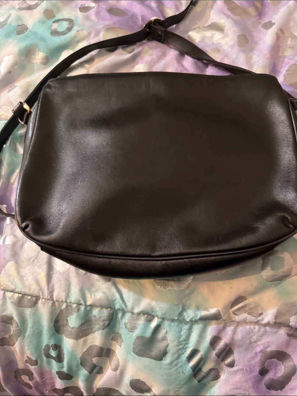 Stone Mountain Women's Black Leather Crossbody Shoulder Bag-EUC - Picture 9 of 12